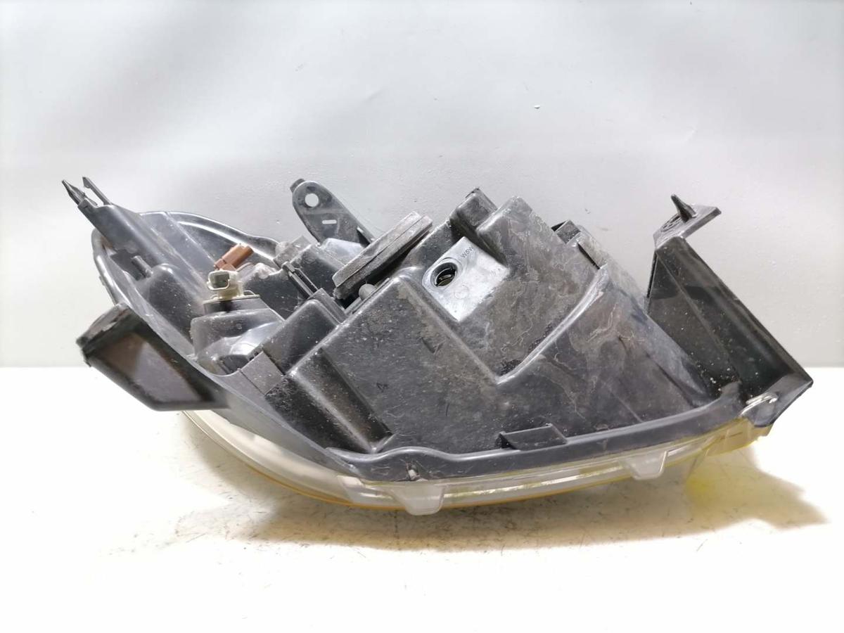 Dacia Lodgy Bj.2013 Scheinwerfer vorn links Halogen leicht vergilbt Zubeh&ouml;r